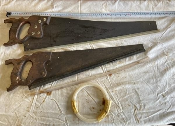 Carpenters Saw x 2