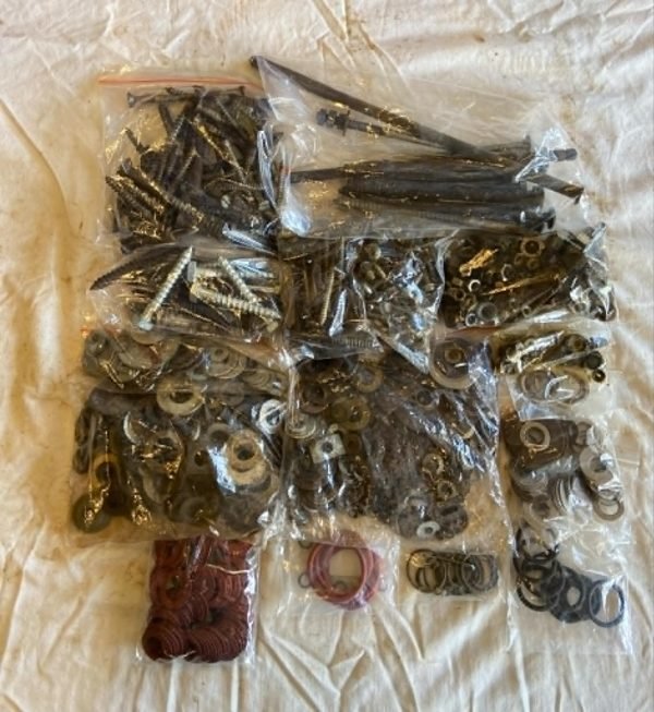 Mixed Washers Screws and Nuts